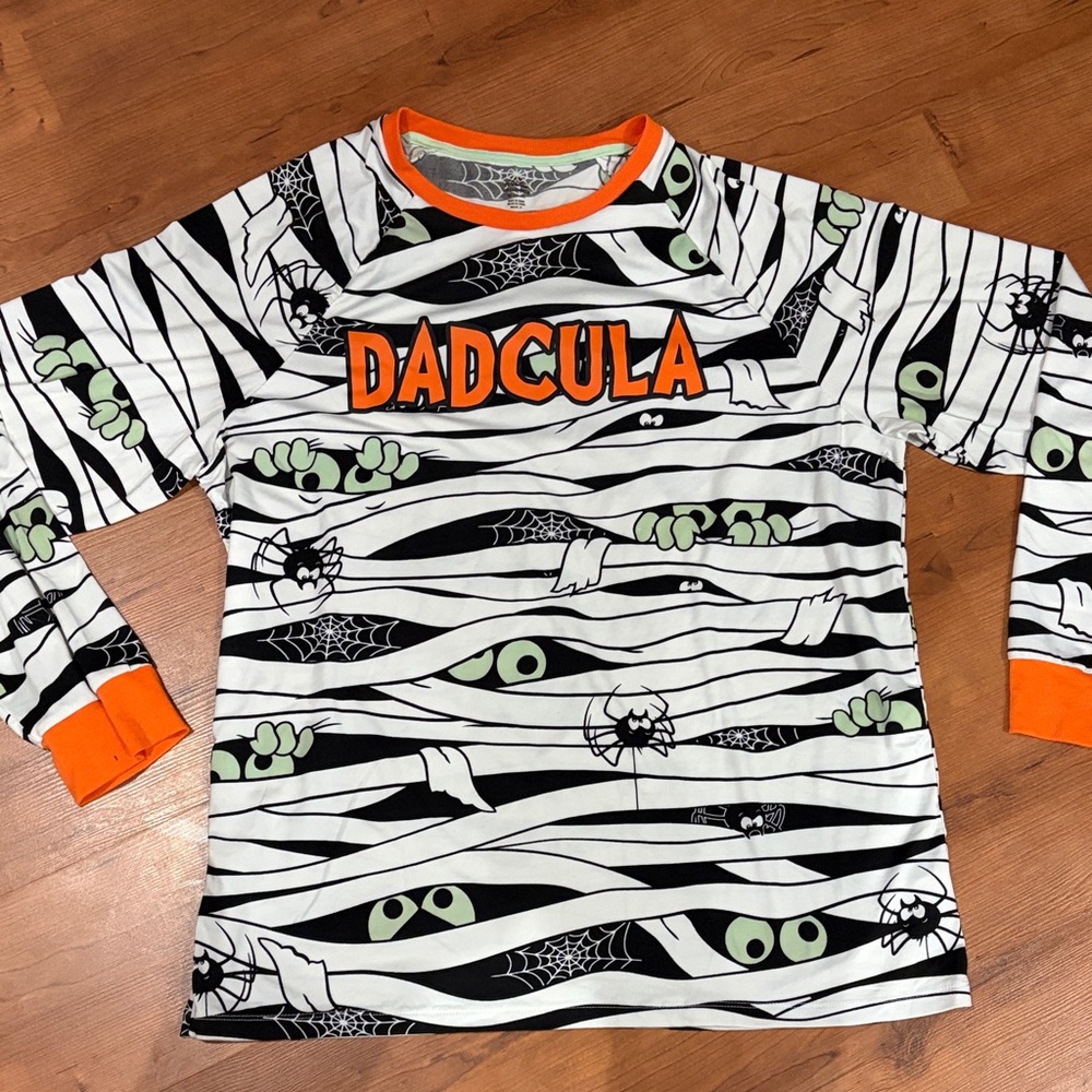 NWOT Glow in the Dark White, Black & Orange 'Dadcula' Long Sleeve Mummy Tee